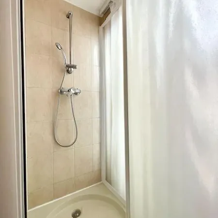 Apartament Pest 'n' Roses Ac Terrace *
